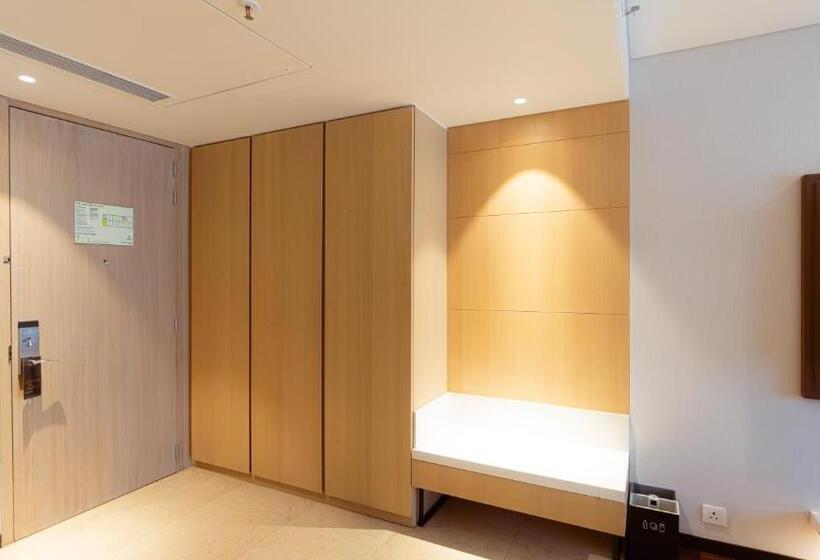 اتاق اجرایی با تخت بزرگ, Courtyard By Marriott Vadodara
