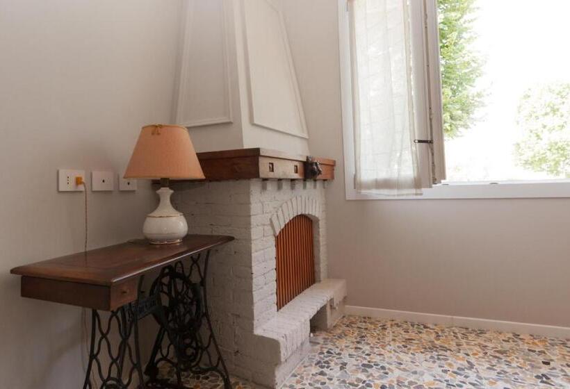 اتاق استاندارد, La Brunita