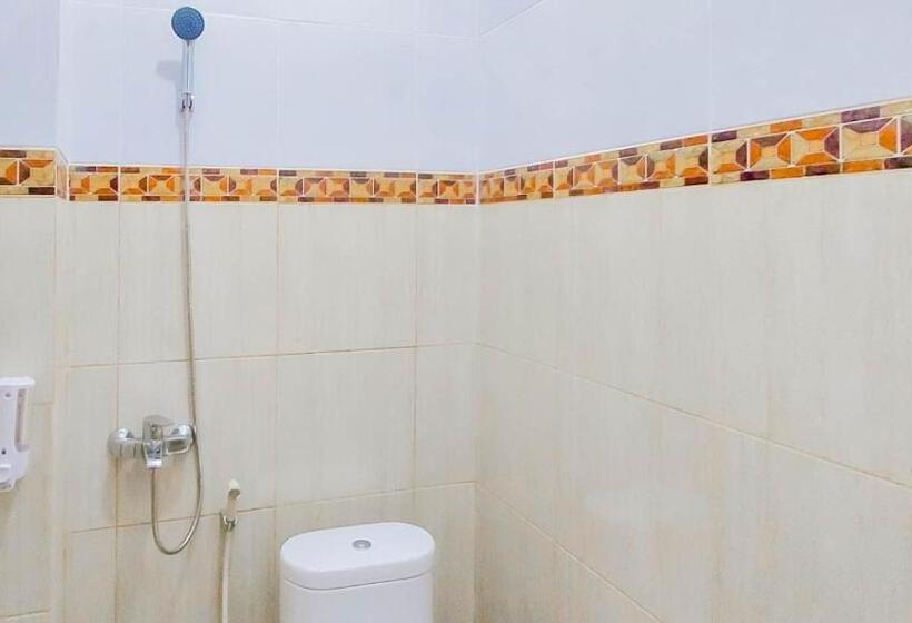 اتاق اکونومی, Urbanview Hotel Bundaran Besar Palangkaraya By Reddoorz