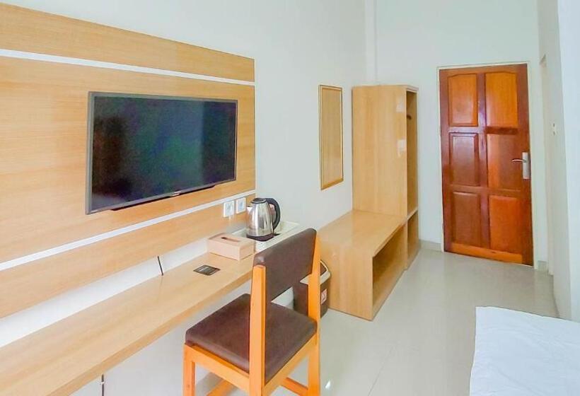 اتاق اکونومی, Urbanview Hotel Bundaran Besar Palangkaraya By Reddoorz