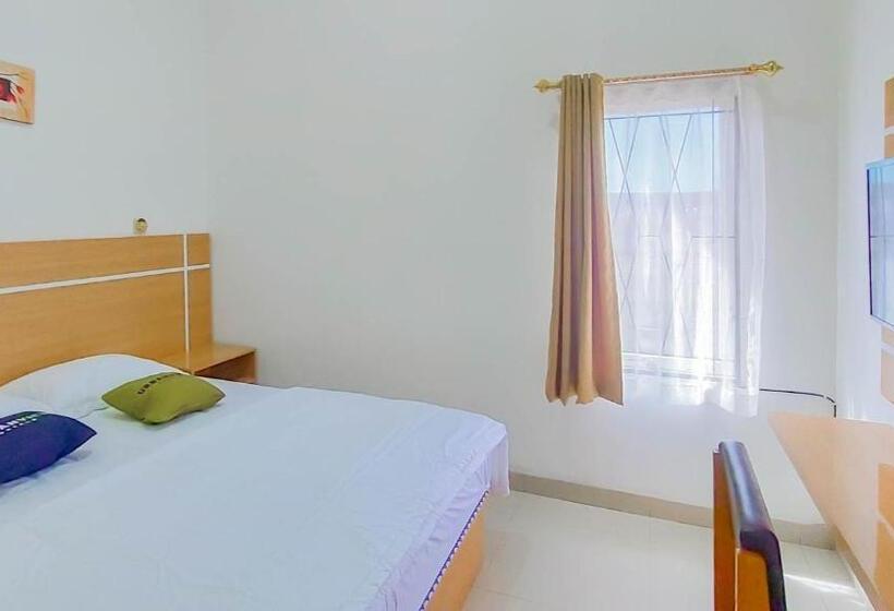 اتاق اکونومی, Urbanview Hotel Bundaran Besar Palangkaraya By Reddoorz