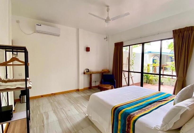 اتاق سوپریور با تخت بزرگ, Kudhi Boli Beach House