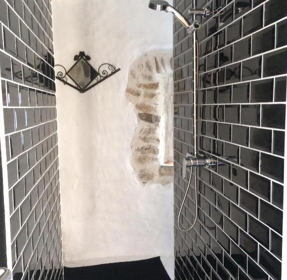 خانه 3 خوابه, Chambres Du Clocher