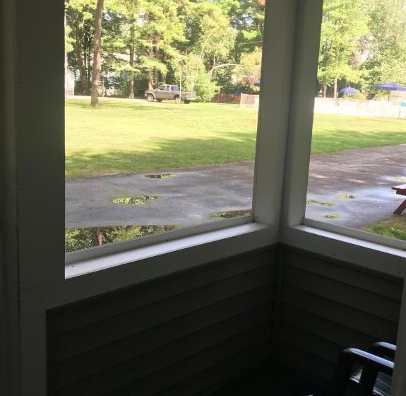 سوییت, Elmwood Motor Court
