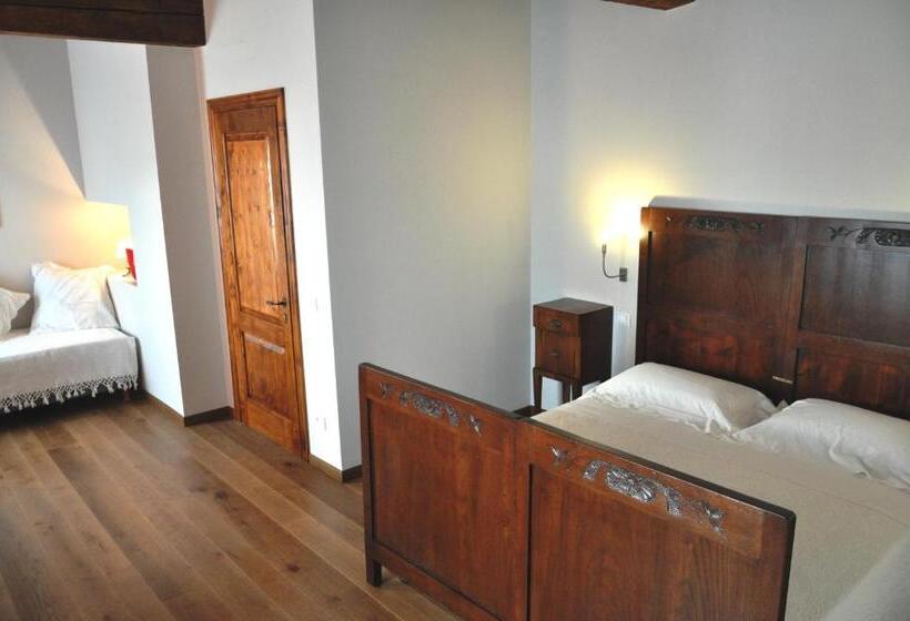 اتاق استاندارد سه نفره, Corte Castello
