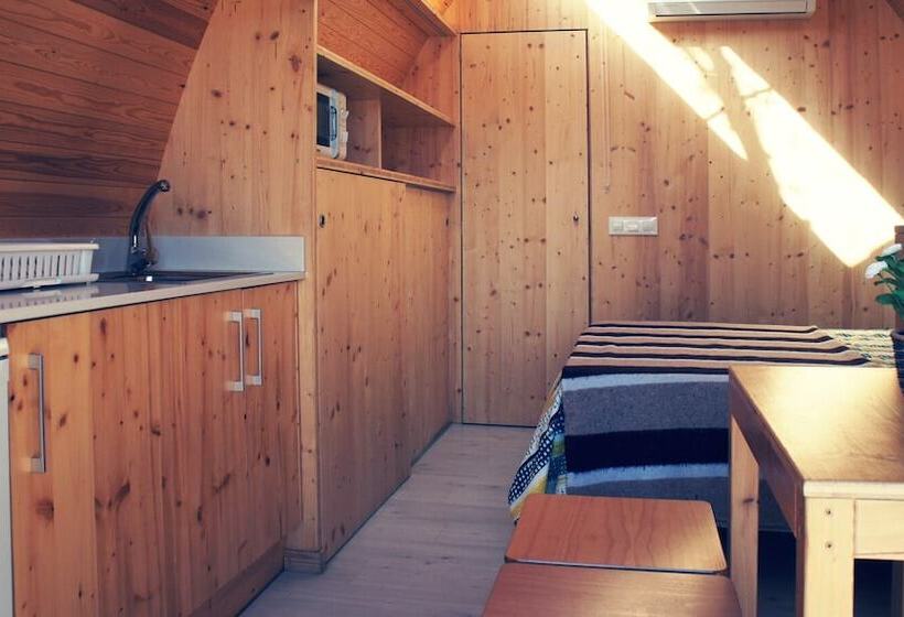 بانگلوی استاندارد, Camping Els Ports
