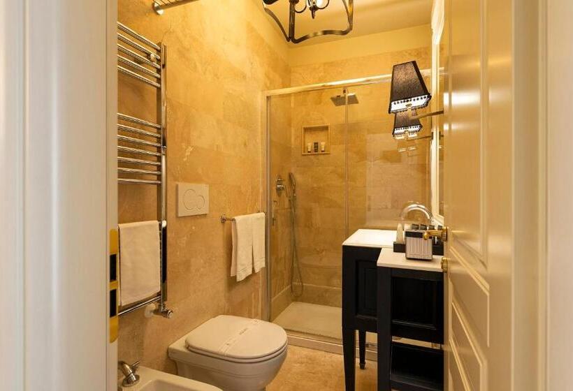 اتاق استاندارد, Profumo Maison Colosseo