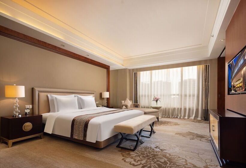سوییت لوکس, Shenzhen Baolilai International