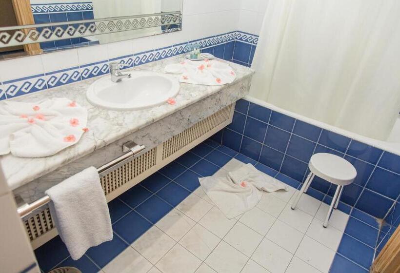 اتاق استاندارد سه نفره, Bizerta Resort Congres & Spa