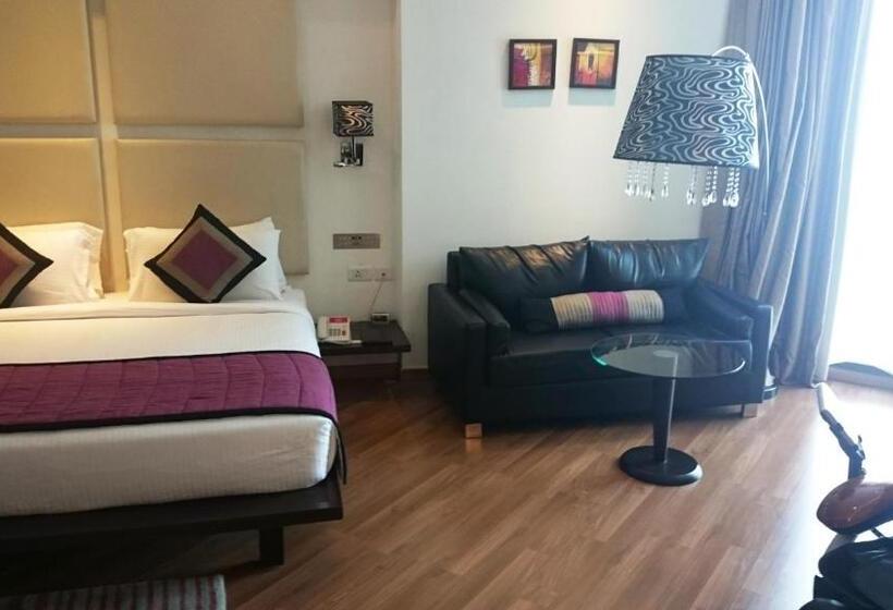 سوئیت با تخت بزرگ, Ramada By Wyndham Navi Mumbai