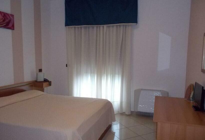 اتاق استاندارد با بالکن, Royal Hotel Montevergine