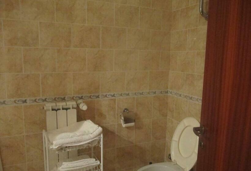 اتاق استاندارد با بالکن, Royal Hotel Montevergine
