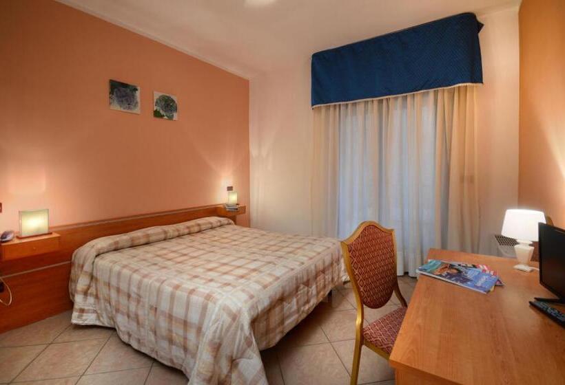 اتاق استاندارد یک تخته با بالکن, Royal Hotel Montevergine