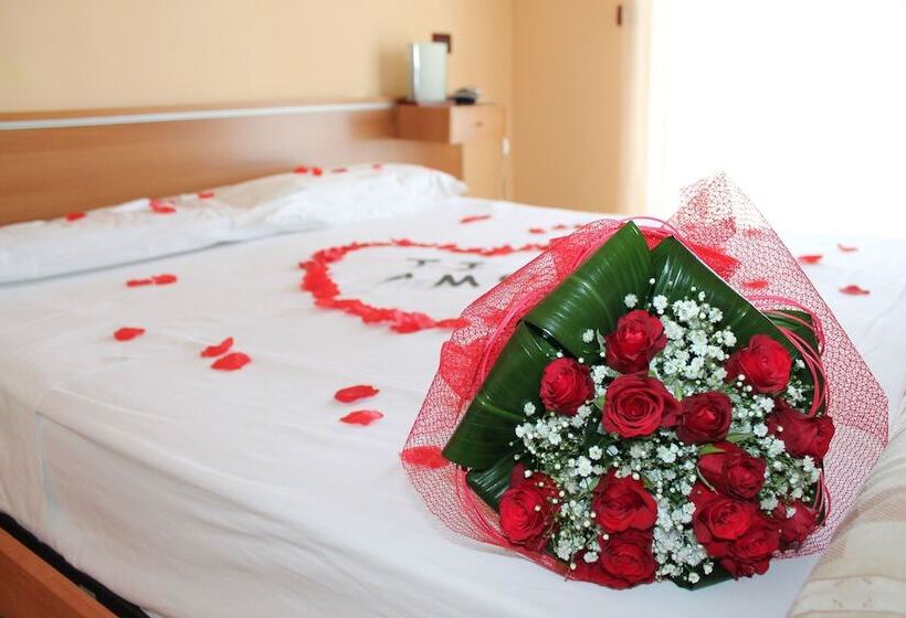 اتاق استاندارد با بالکن, Royal Hotel Montevergine