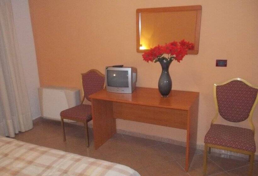 اتاق استاندارد با بالکن, Royal Hotel Montevergine
