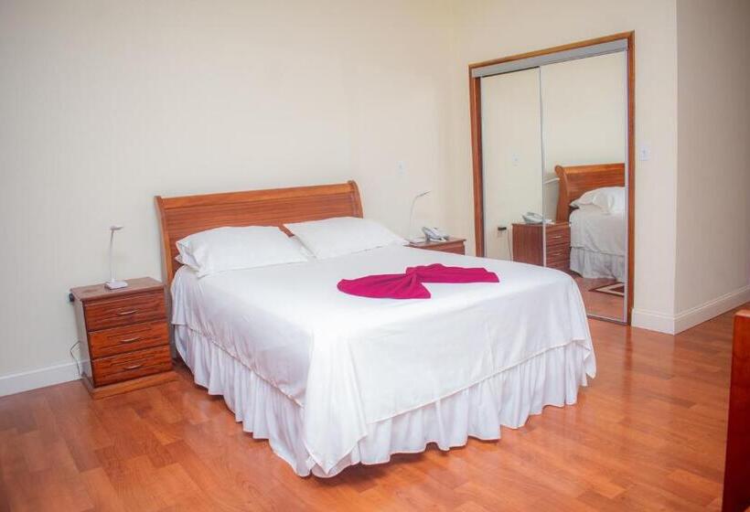 Quarto Deluxe com Sacada, Santos Pina