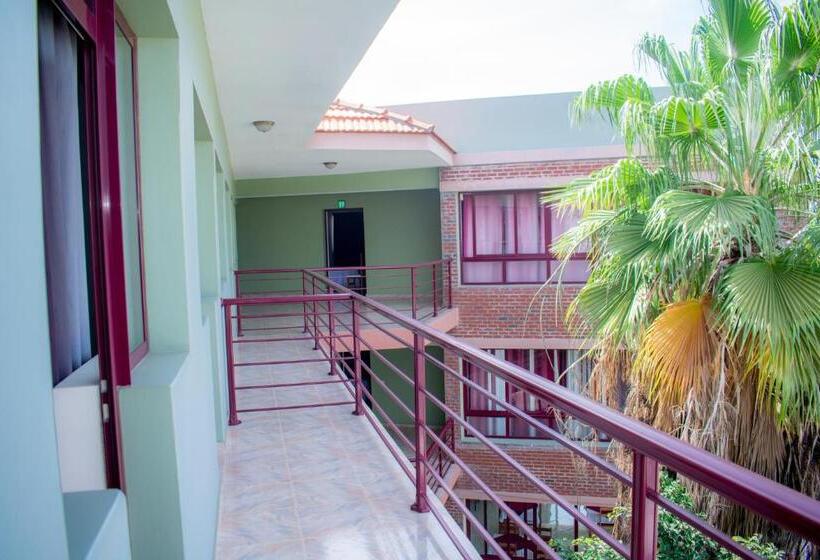 Standard Triple Room with Balcony, Santos Pina