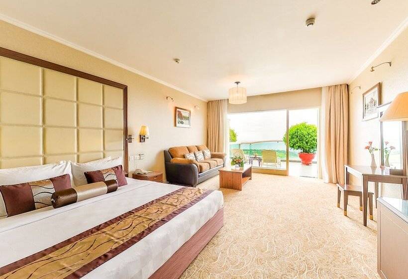 اتاق لوکس با چشم‌انداز دریا, Sea Links Beach