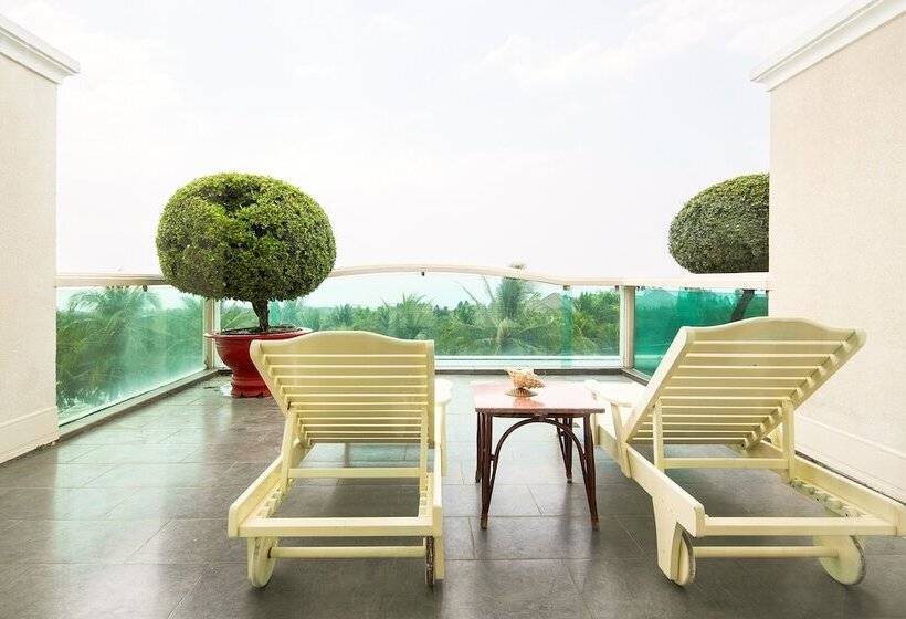 اتاق لوکس با چشم‌انداز دریا, Sea Links Beach