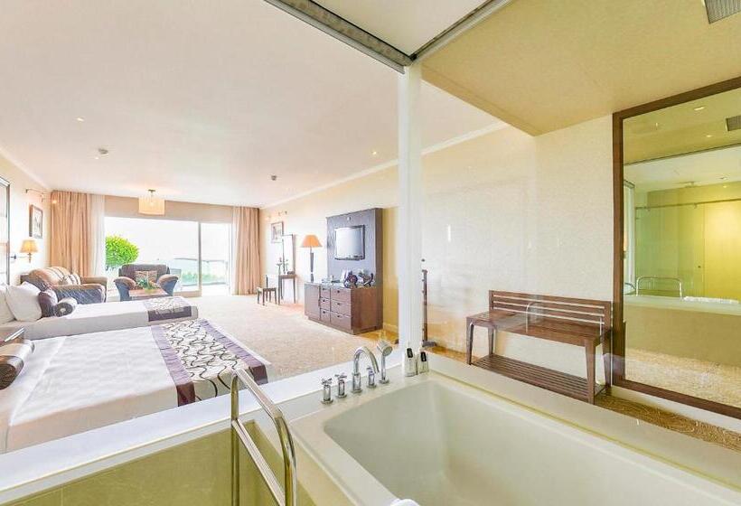اتاق لوکس با چشم‌انداز دریا, Sea Links Beach