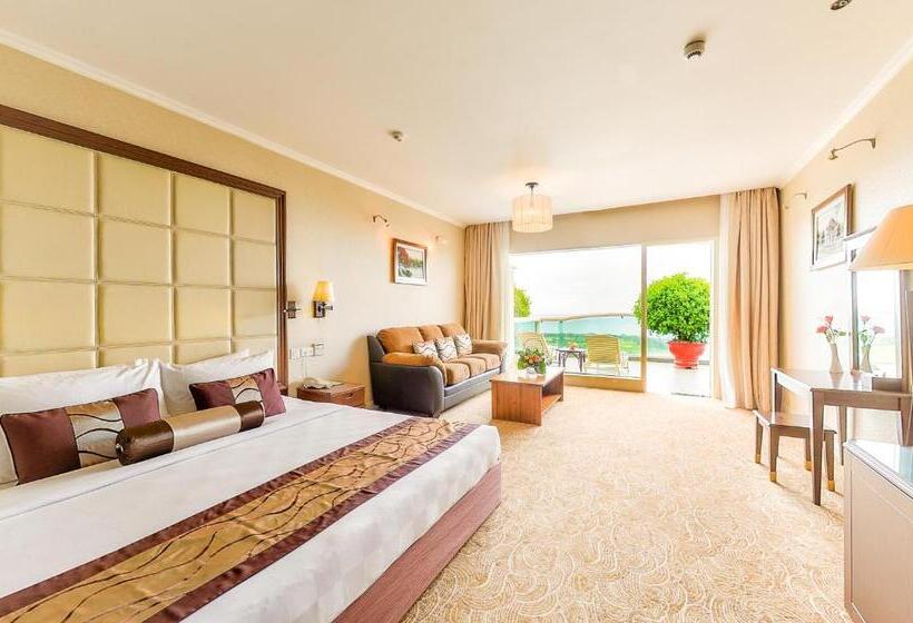اتاق لوکس با چشم‌انداز دریا, Sea Links Beach