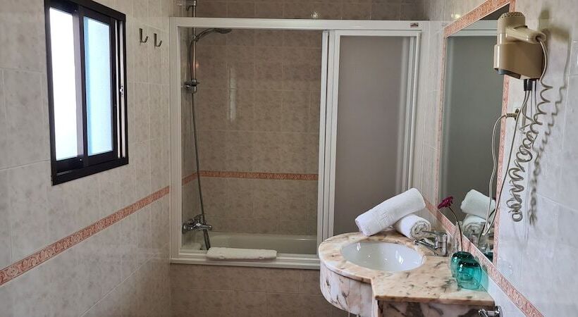 海の見えるスタンダードスタジオ, Beatriz Charming Hostal