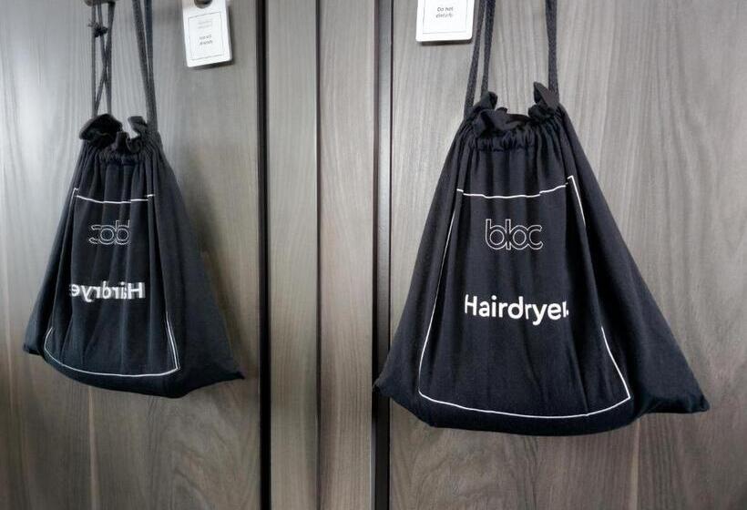 اتاق استاندارد یک نفره, Bloc Hotel London Gatwick Airport