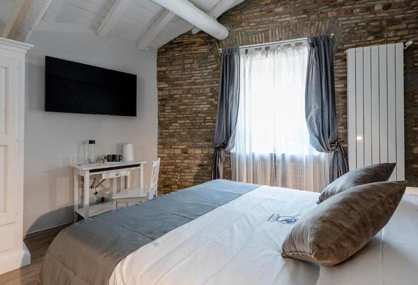 اتاق لوکس, Relais La Fornarina