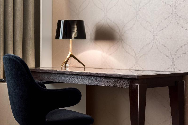 اتاق لوکس, Ac Hotel Paris Porte Maillot By Marriott
