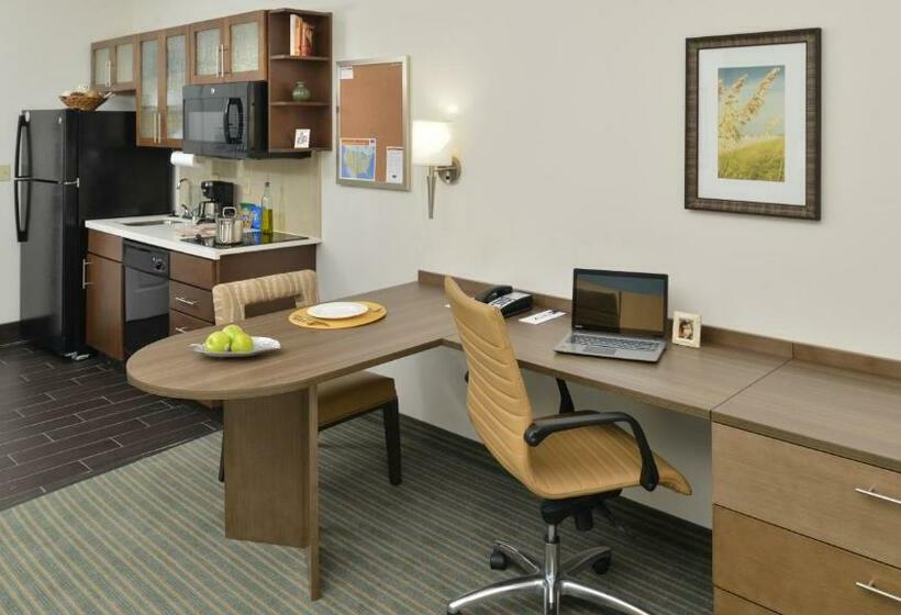 إستوديو قياسى, Candlewood Suites Houma