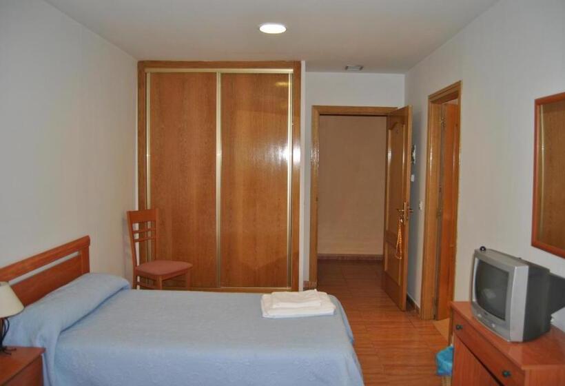 Comfort Single Room, Godofredo