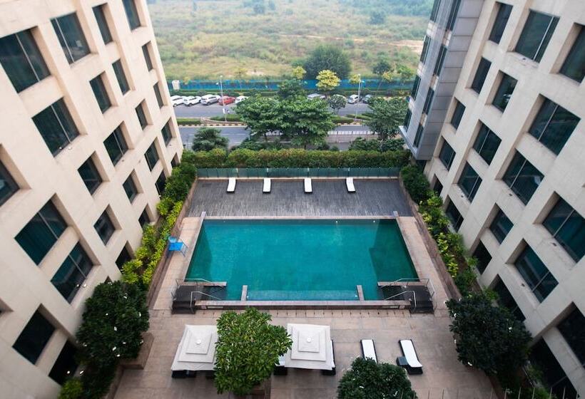 Habitación Estándar Cama Matrimonio, Holiday Inn New Delhi International Airport, An Ihg