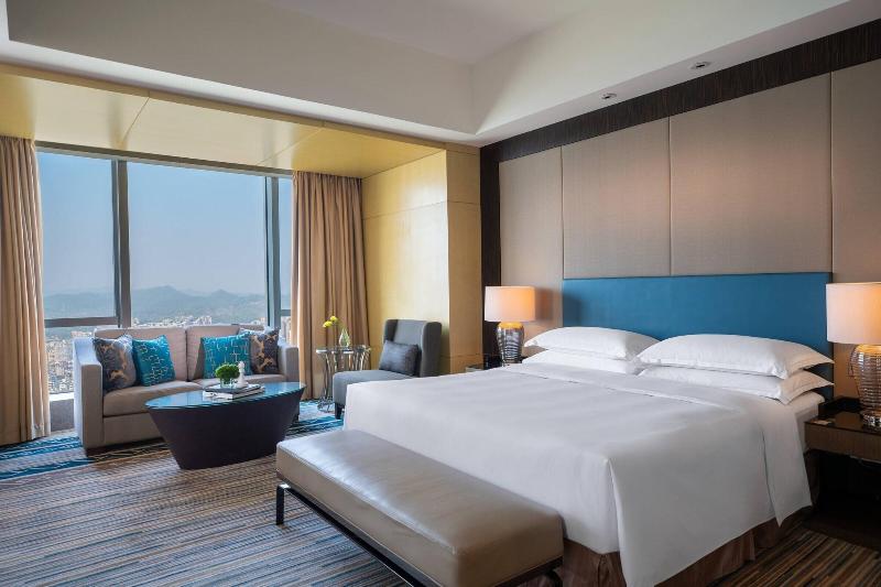 سوئیت کلاب, Renaissance Huizhou