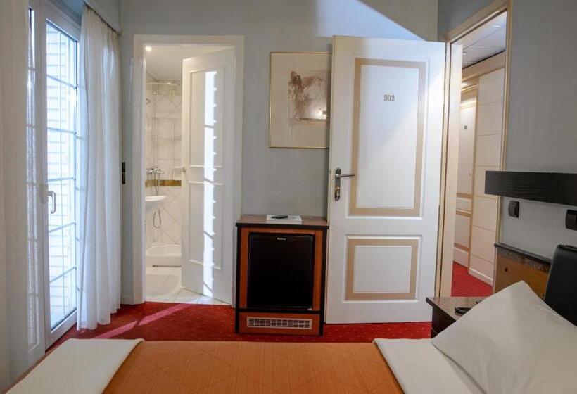Habitación Basic con Balcón, Victory Inn