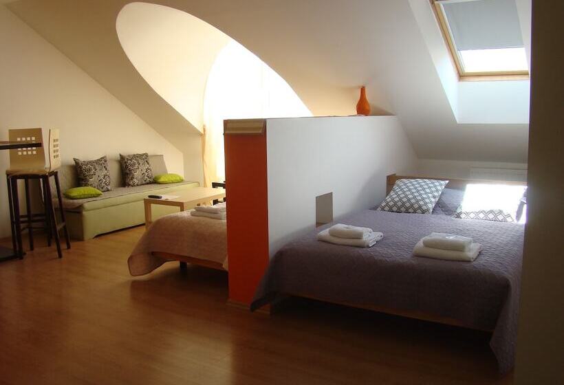 استودیوی استاندارد, Mystayprague Apartments