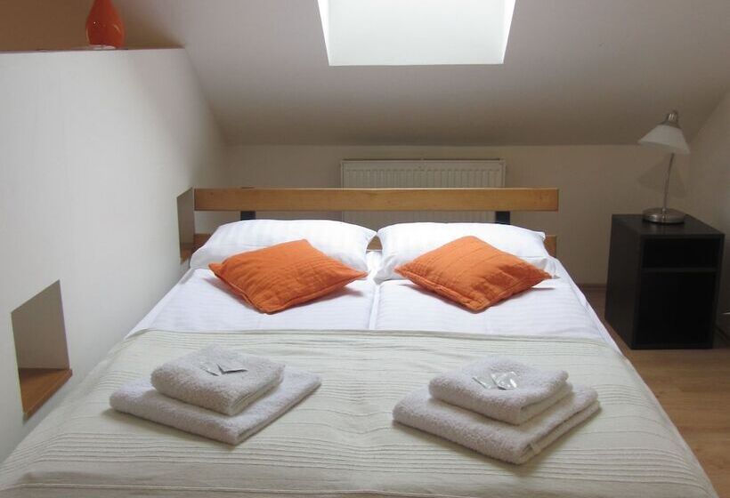 استودیوی استاندارد, Mystayprague Apartments