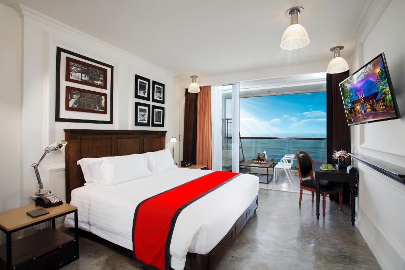 Deluxe Room Sea View, Pattaya Modus Beachfront Resort