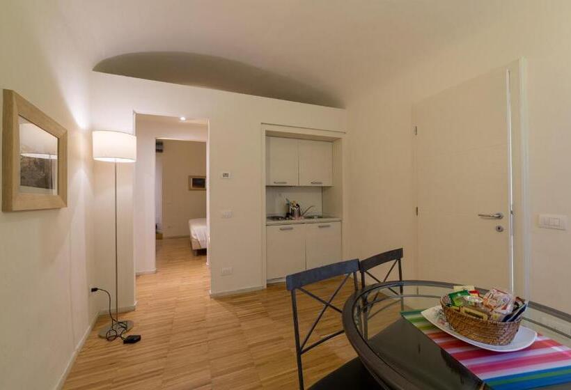 سوئیت کلاسیک, Relais Piazza Signoria