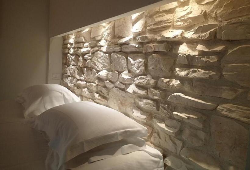 استودیوی لوکس, Relais Piazza Signoria