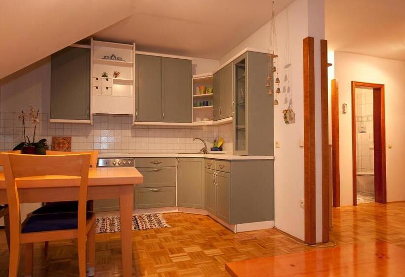 1 Bedroom Apartment, Bajt Maribor