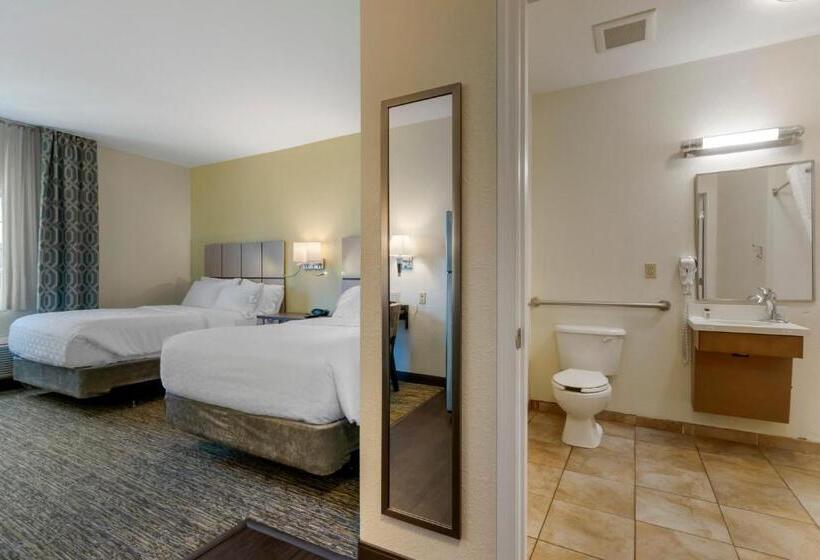 Suite Adaptada para personas con movilidad reducida, Candlewood Suites Reading