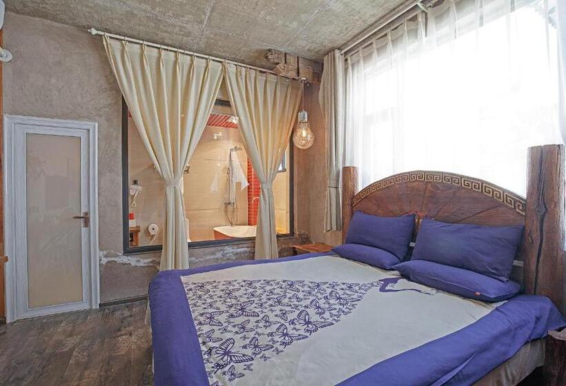 اتاق سوپریور با تخت بزرگ, Old Story Inn Dali Ancient Town