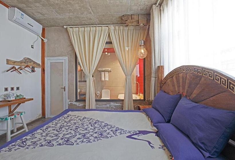 اتاق سوپریور با تخت بزرگ, Old Story Inn Dali Ancient Town