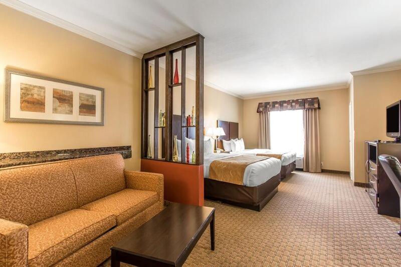 سوئیت با تخت بزرگ, Comfort Suites Lawton Near Fort Sill