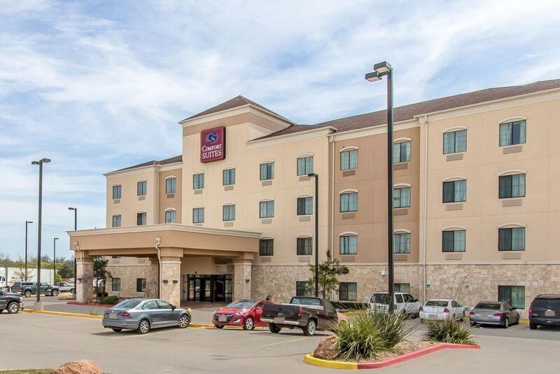 سوئیت با تخت بزرگ, Comfort Suites Lawton Near Fort Sill