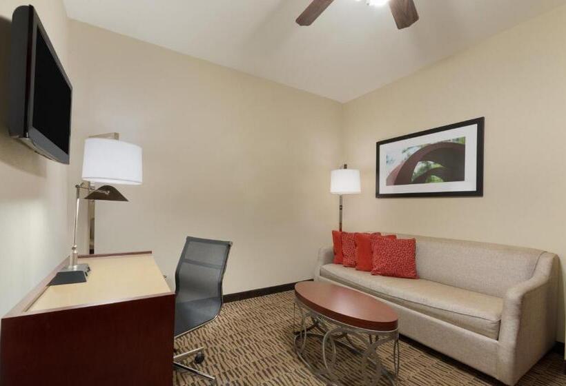 Suite Adapted for people with reduced mobility, Hawthorn Suites By Wyndham College Station