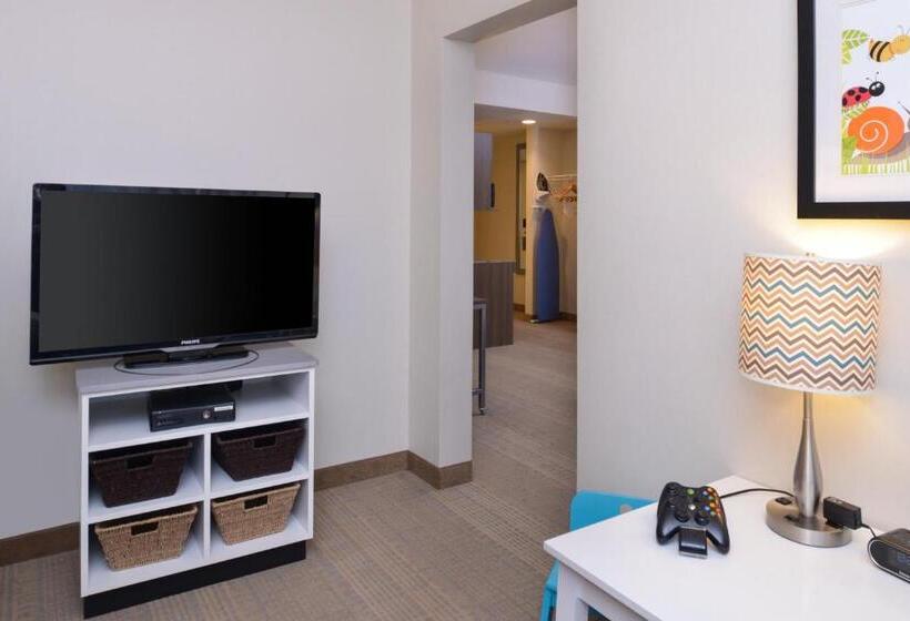 سوئیت با تخت بزرگ, Holiday Inn Express Pocatello, An Ihg