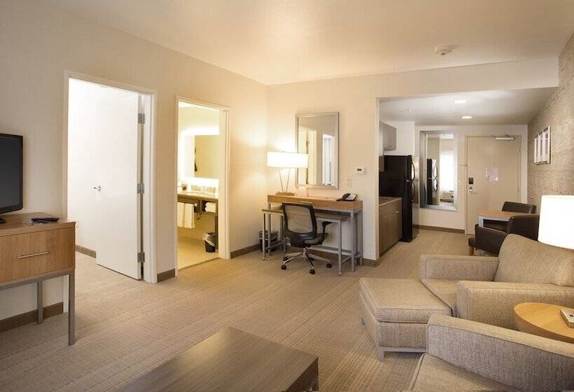 سوییت, Holiday Inn Express Pocatello, An Ihg