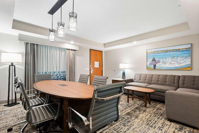 اتاق استاندارد با تخت بزرگ, Holiday Inn Raleigh Durham Airport, An Ihg
