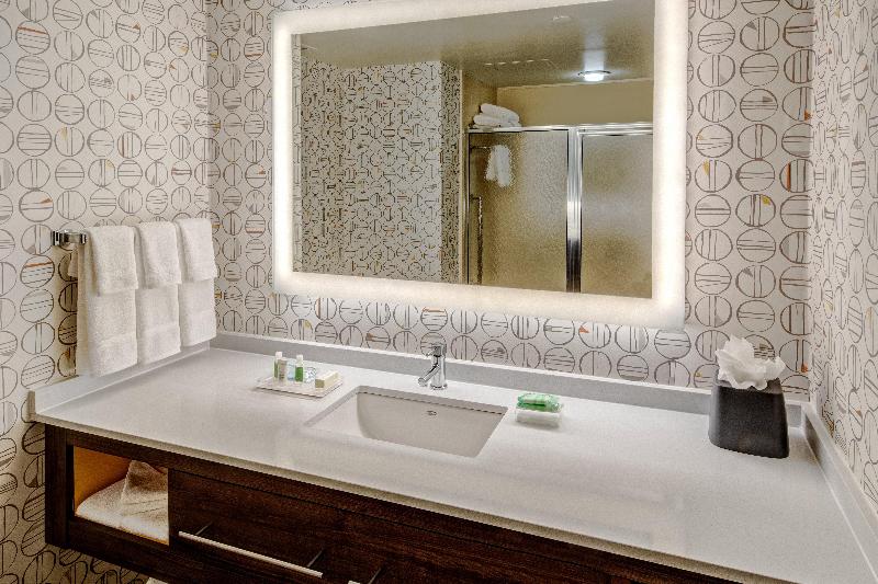 سوئیت با تخت بزرگ, Holiday Inn Rocky Mount I 95 @ Us 64, An Ihg